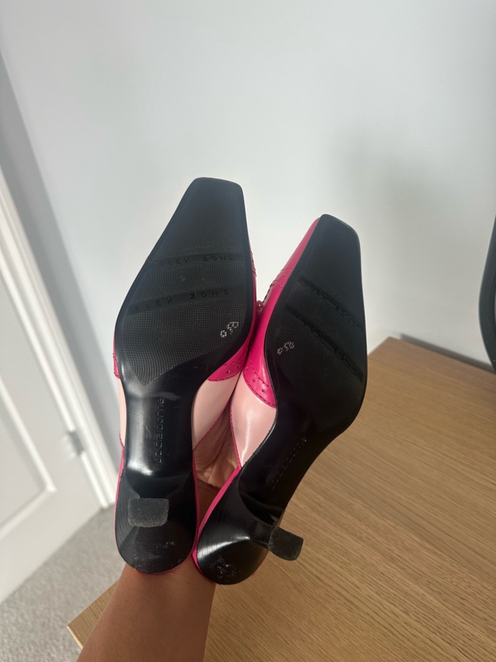 Liz Claiborne Hot Pink Bow Slingback Heels - Picture 6 of 7